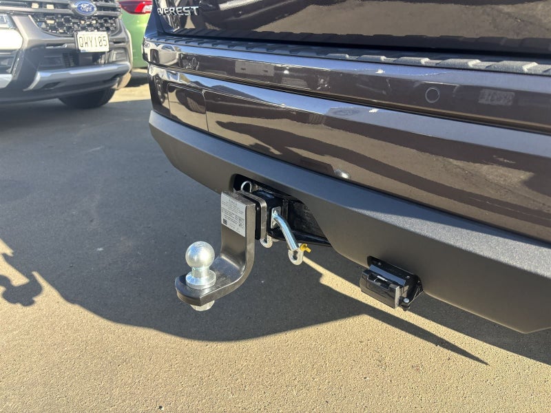 2025 Ford Everest PLATINUM image 4