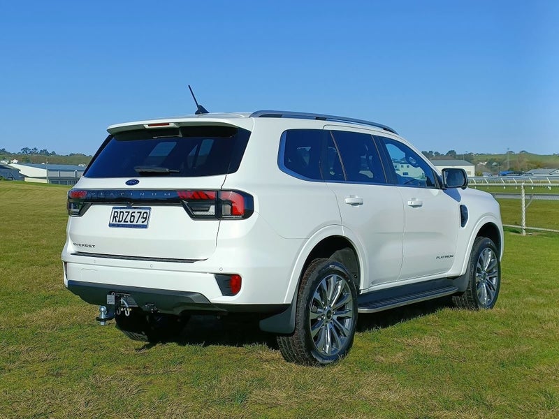 2025 Ford Everest Platinum 3.0D/4WD image 3