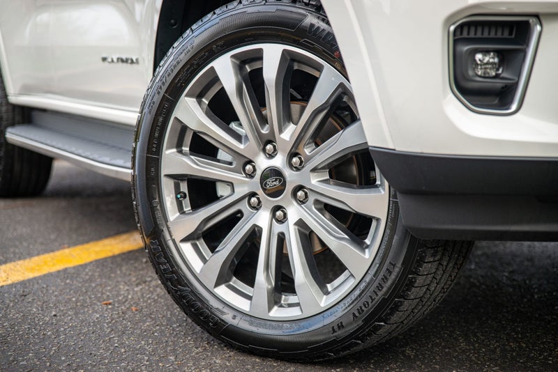 2025 Ford Everest Platinum 3.0D image 3