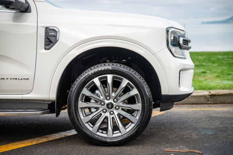 2025 Ford Everest Platinum 3.0D image 4