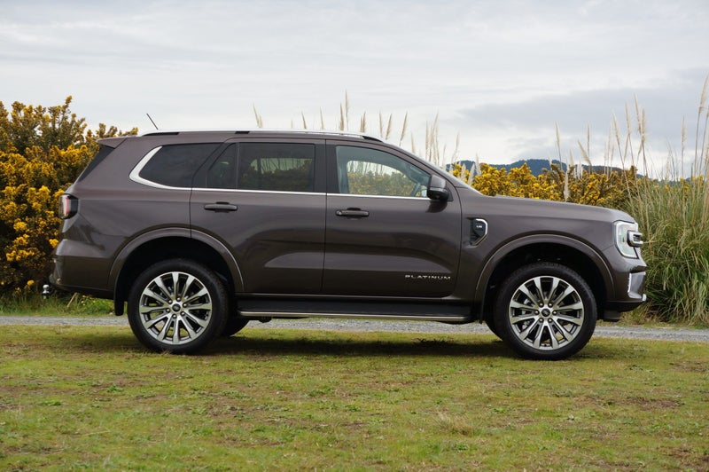 2025 Ford Everest PLATINUM 3.0L V6 10A 4WD image 2