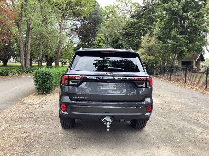 2025 Ford Everest PLATINUM image 4