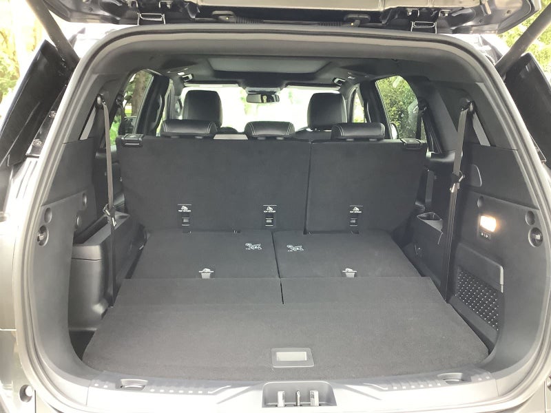 2025 Ford Everest PLATINUM image 5