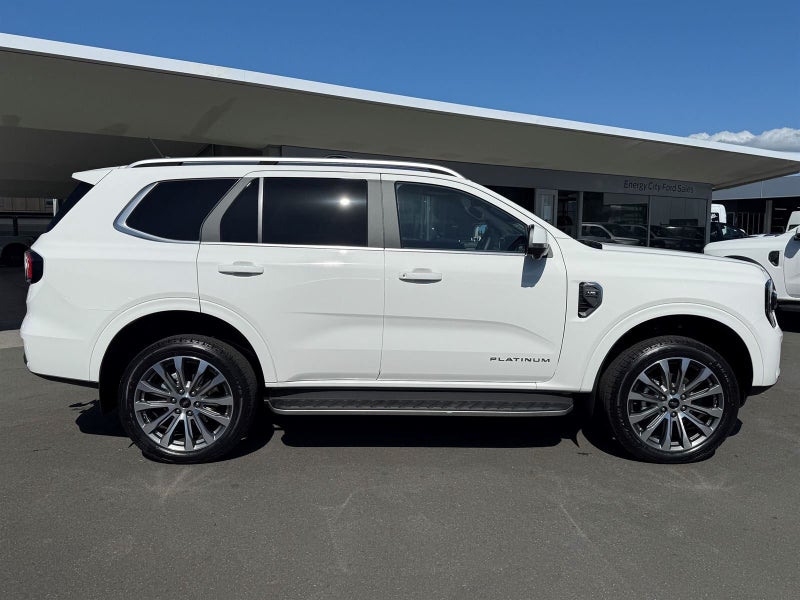 2025 Ford Everest PLATINUM image 2