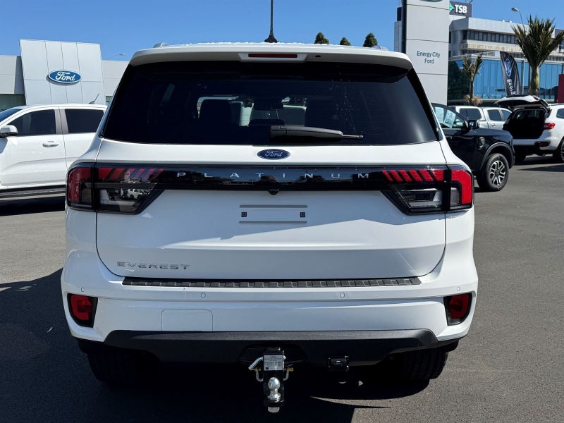 2025 Ford Everest PLATINUM image 4
