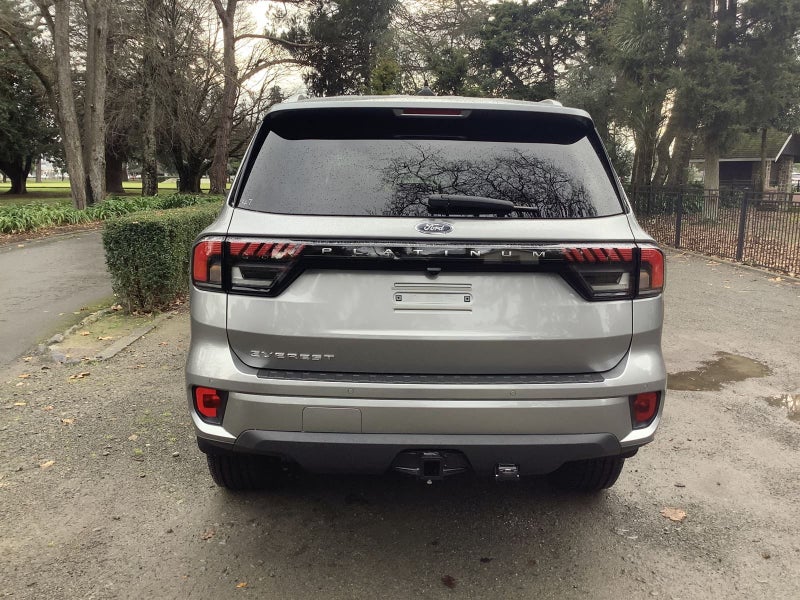 2025 Ford Everest PLATINUM image 4