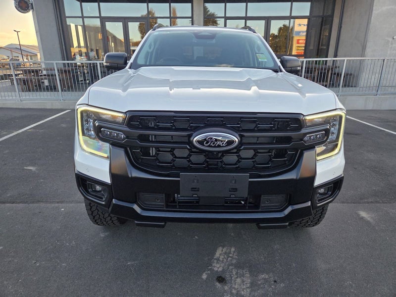 2025 Ford Everest TREMOR V6 Diesel 4wd image 3