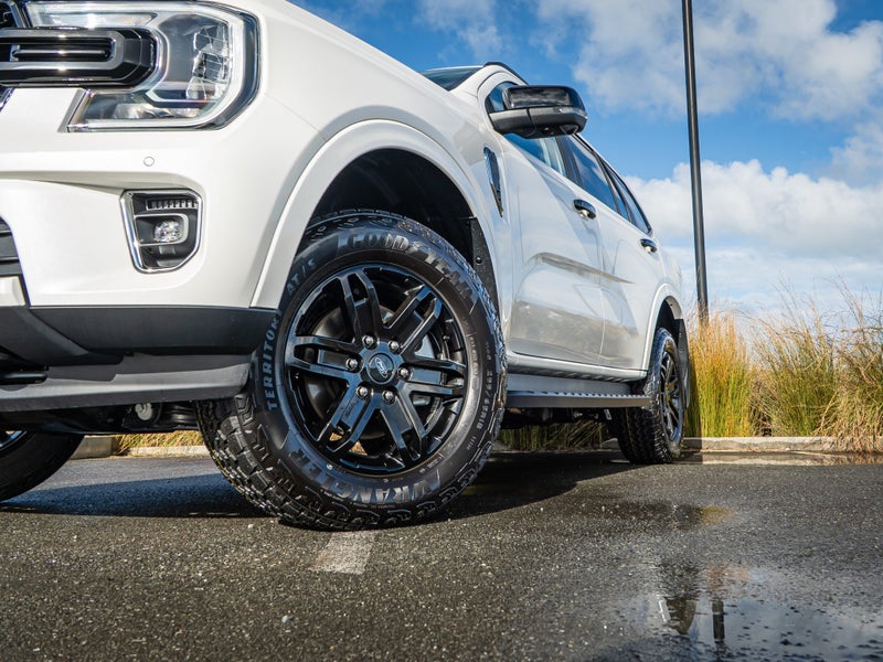 2025 Ford Everest Trend 2.0L BiT Black Edition image 5