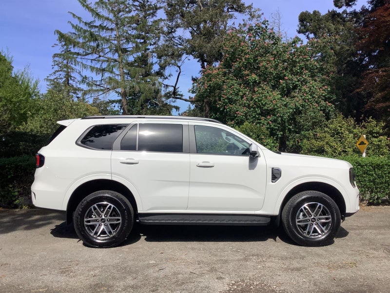 2025 Ford Everest TREND image 2