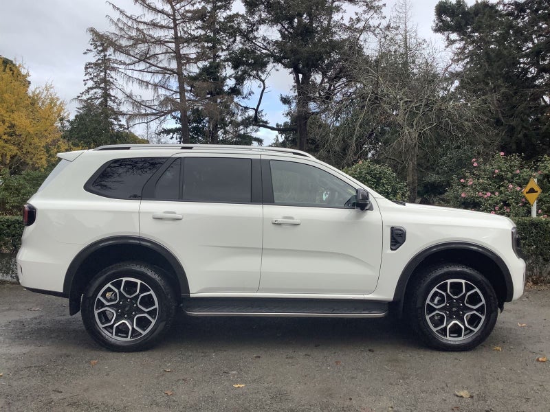 2025 Ford Everest WILDTRAK image 2