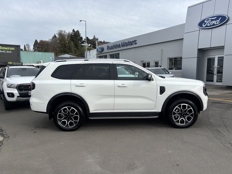 2025 Ford Everest WILDTRAK image 2