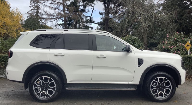 2025 Ford Everest WILDTRAK image 2
