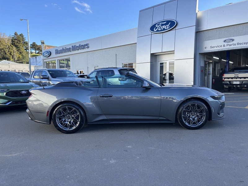 2025 Ford Mustang 5.0 V8 GT Convertible image 2