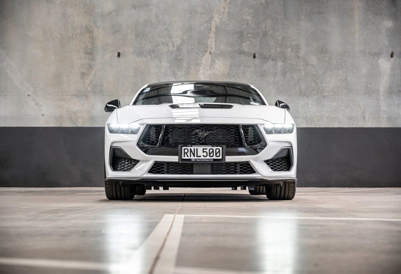 2025 Ford Mustang 5.0L Black Edition Manual image 4