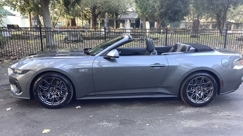 2025 Ford Mustang 5.0L CONVERTIBLE AT image 3