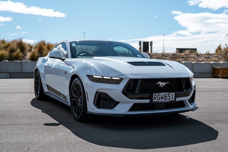 2025 Ford Mustang 5.0L Fastback Auto image 1