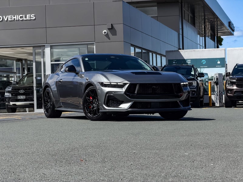 2025 Ford Mustang 5.0L Fastback Be At image 5