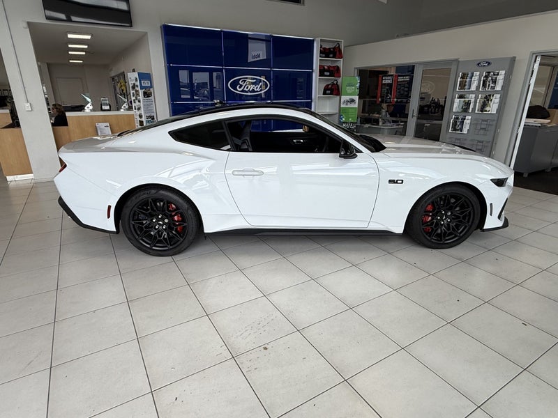 2025 Ford Mustang 5.0L GT 'BLACK EDITION' FASTB... image 2