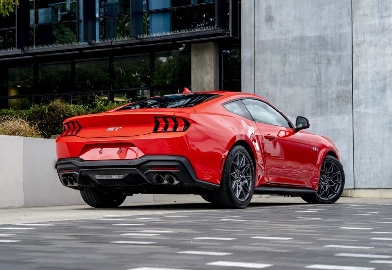 2025 Ford Mustang 5.0L V8 Fastback image 4
