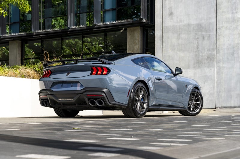 2025 Ford Mustang Dark Horse 10AT image 4