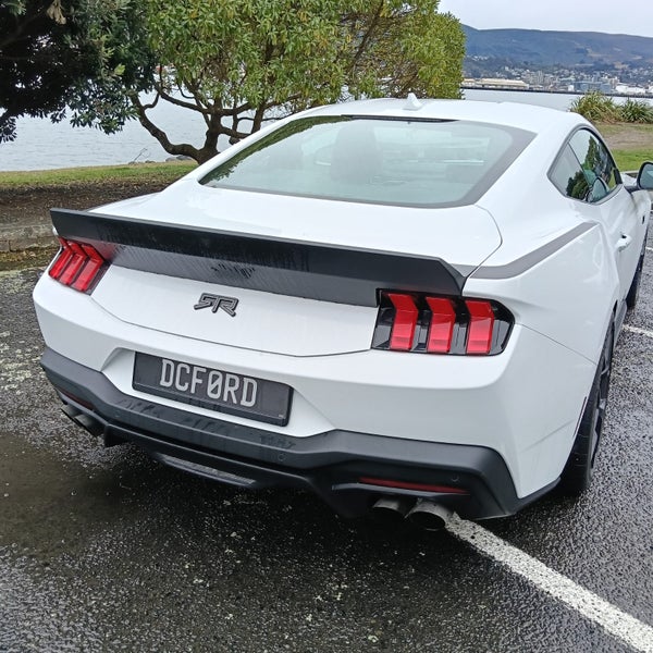 2025 Ford Mustang Fastback GT 5.0 image 4
