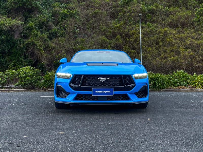 2025 Ford Mustang Fastback GT 5.0 image 3