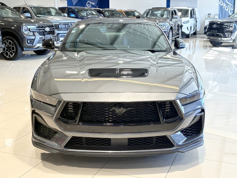 2025 Ford Mustang GT Black Edition 5.0 V8 image 2