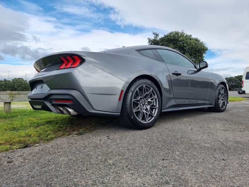 2025 Ford Mustang GT FASTBACK 5.0L AT image 2