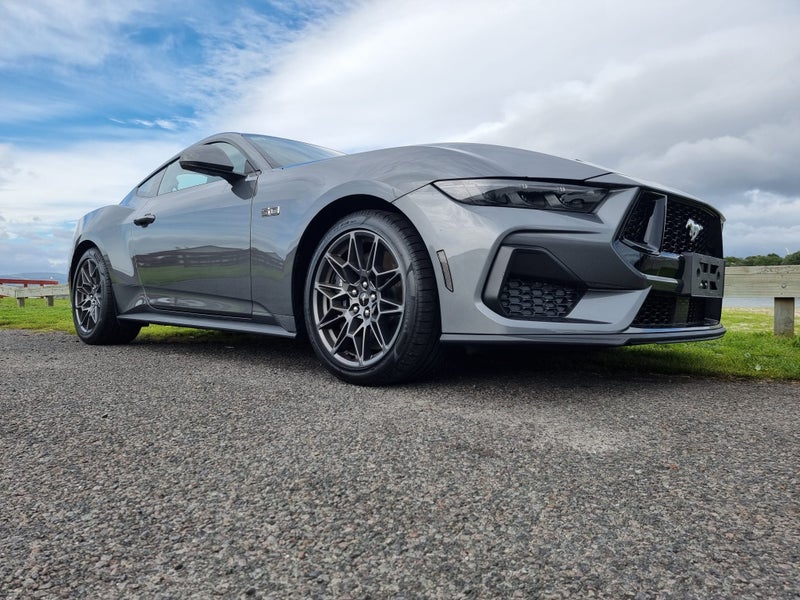 2025 Ford Mustang GT FASTBACK 5.0L AT image 3