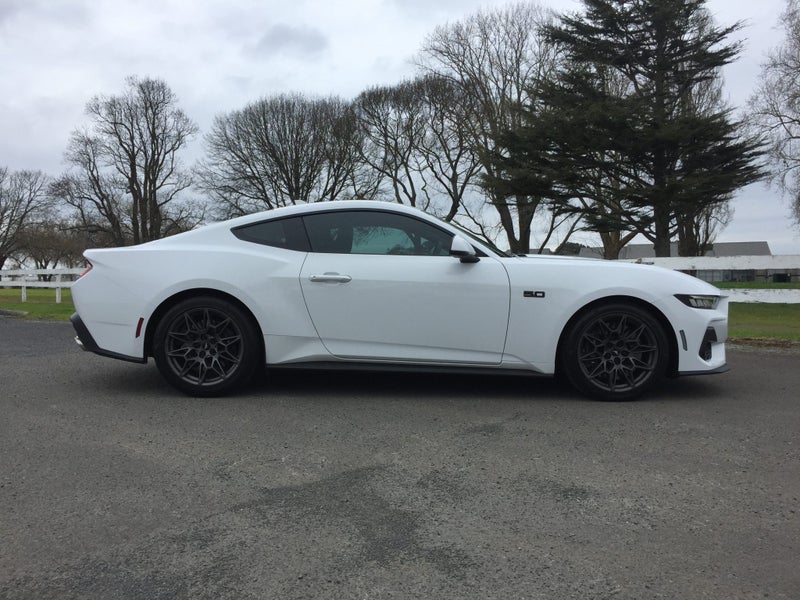 2025 Ford Mustang GT FASTBACK 5.0L AUTO image 2