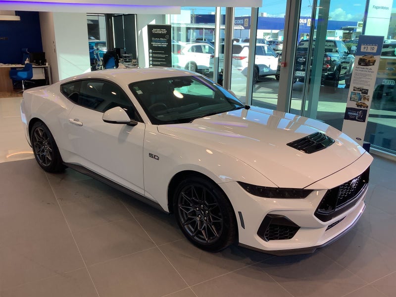 2025 Ford Mustang GT FASTBACK V8 image 2