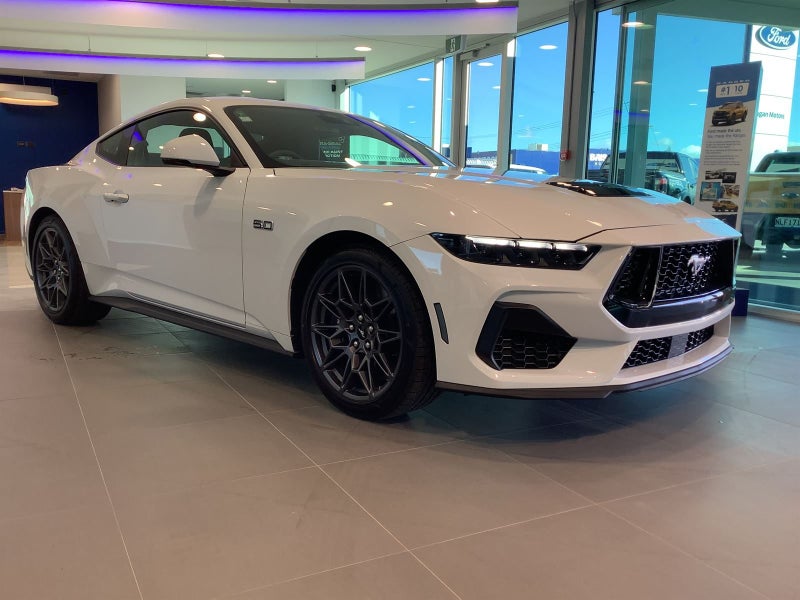 2025 Ford Mustang GT FASTBACK V8 image 3