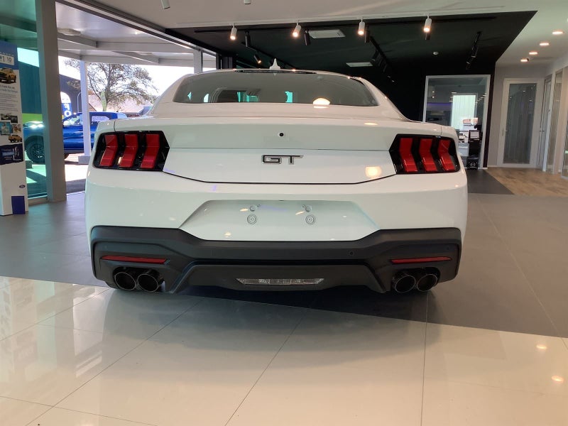 2025 Ford Mustang GT FASTBACK V8 image 5