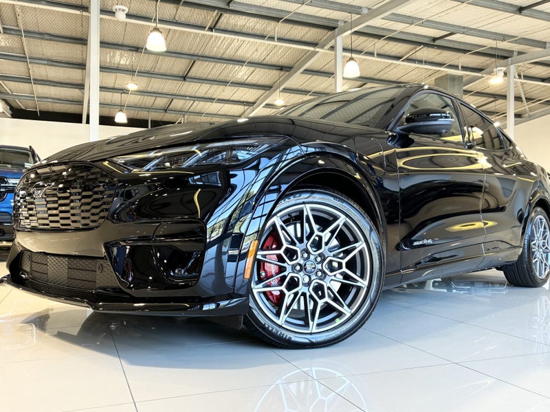 2025 Ford Mustang Mach-E GT AWD 98Kwh image 2