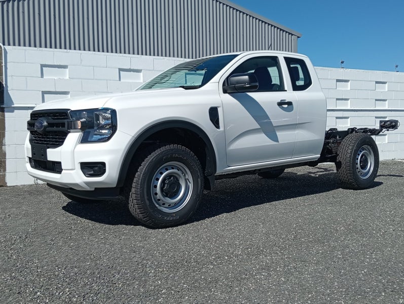 2025 Ford Ranger 4WD XL SUPER CAB CHASSIS 2.0L image 1