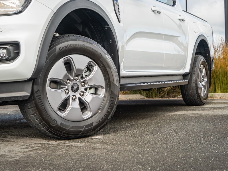 2025 Ford Ranger 4x4 XLT HYBRID image 4