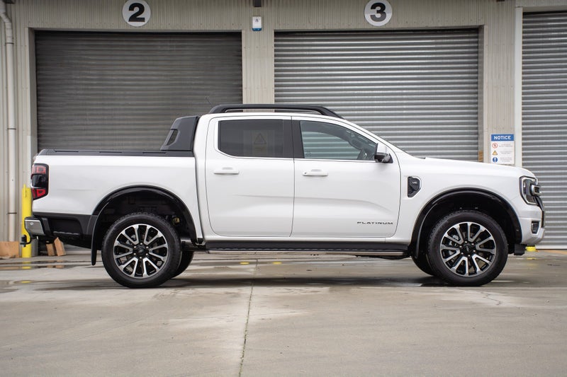2025 Ford Ranger Platinum 3.0L V6 4x4 image 5