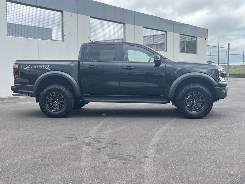 2025 Ford Ranger RAPTOR 3.0 V6 image 2