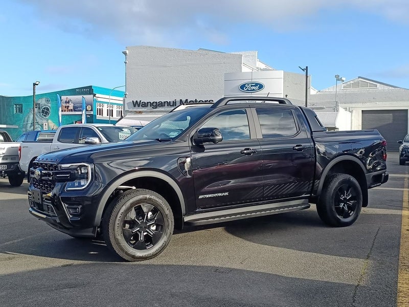 2025 Ford Ranger Stormtrak Hybrid image 2