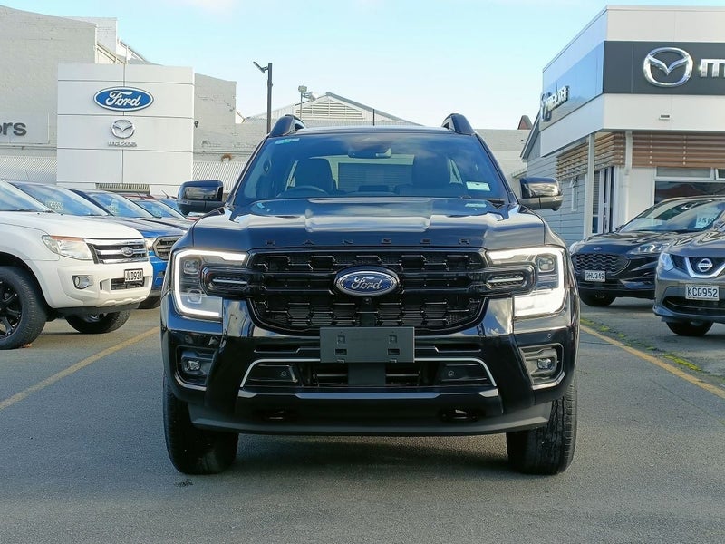2025 Ford Ranger Stormtrak Hybrid image 3