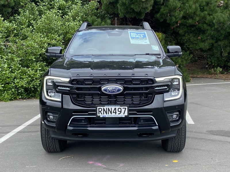 2025 Ford Ranger Stormtrak - Hybrid image 3