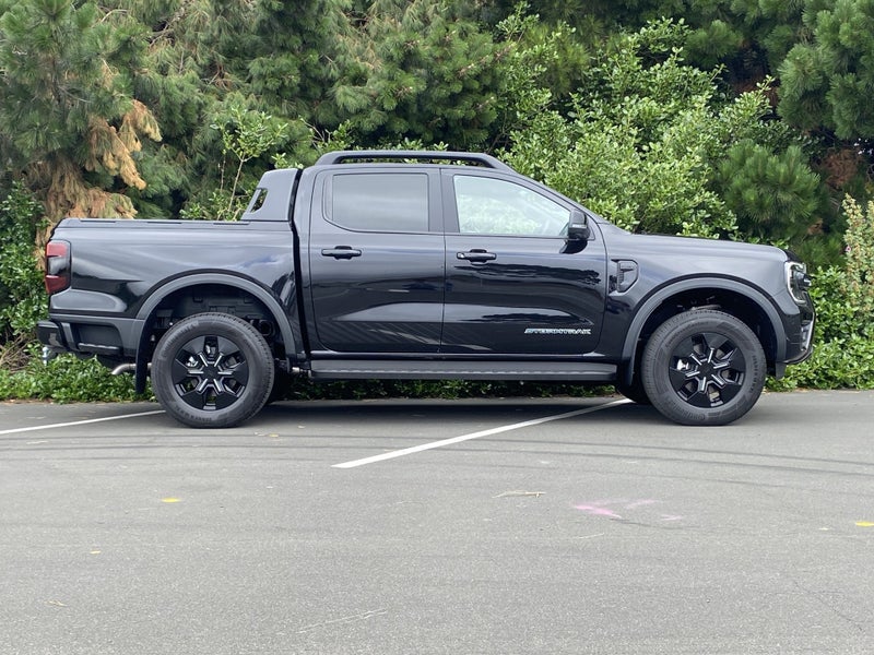 2025 Ford Ranger Stormtrak - Hybrid image 4