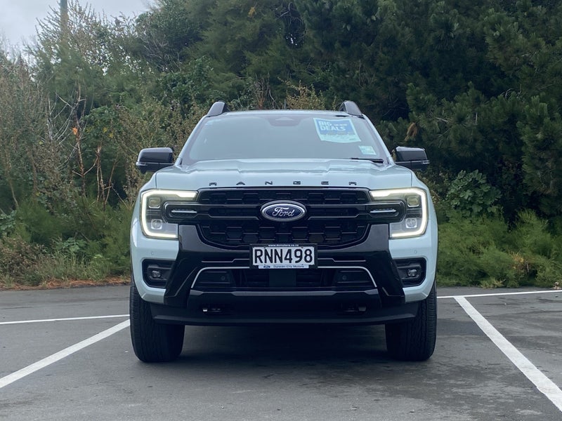 2025 Ford Ranger Stormtrak - Hybrid image 3
