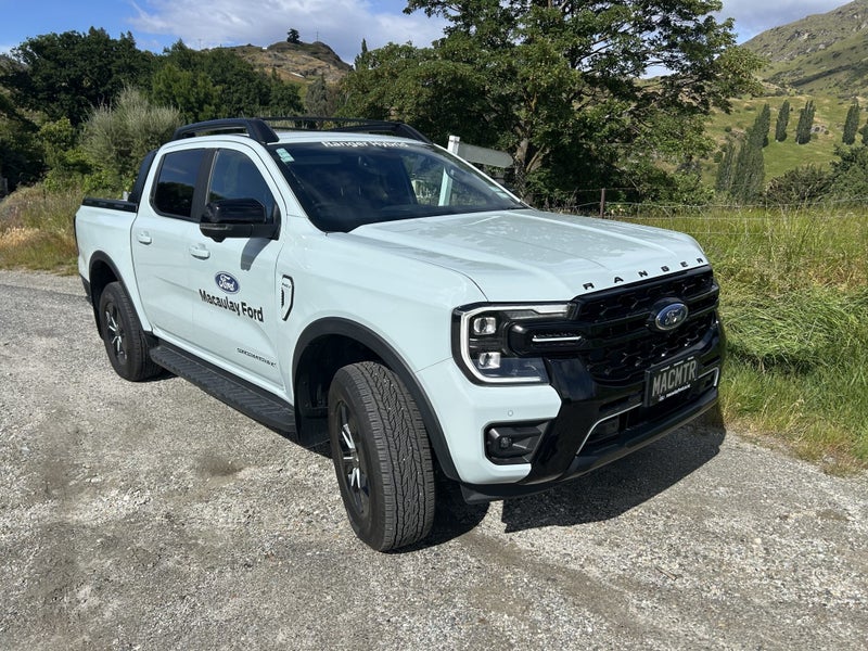 2025 Ford Ranger Stormtrak Hybrid image 2