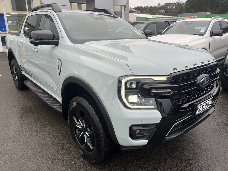 2025 Ford Ranger Stormtrak Hybrid PHEV 4WD image 3