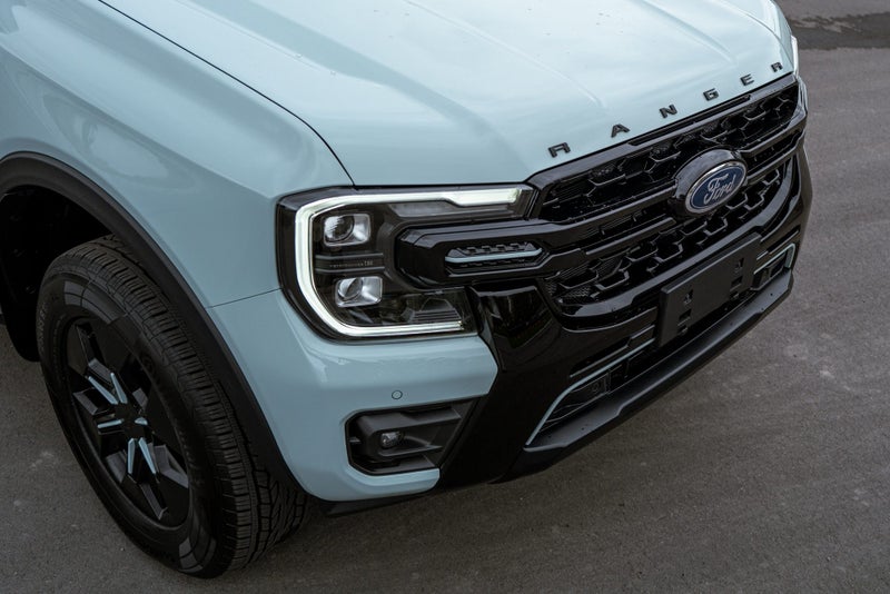 2025 Ford Ranger Stormtrak PHEV/4WD image 2