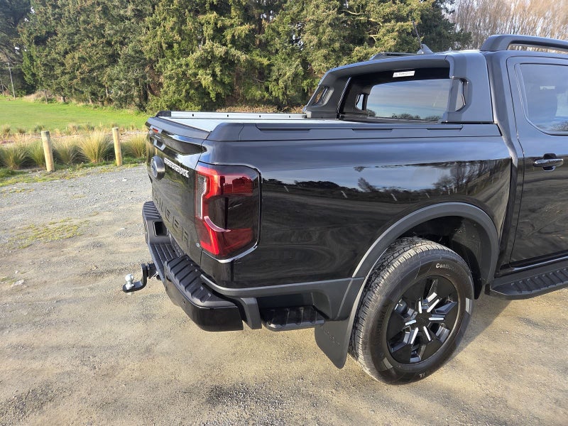 2025 Ford Ranger STORMTRAK Phev/4WD image 3