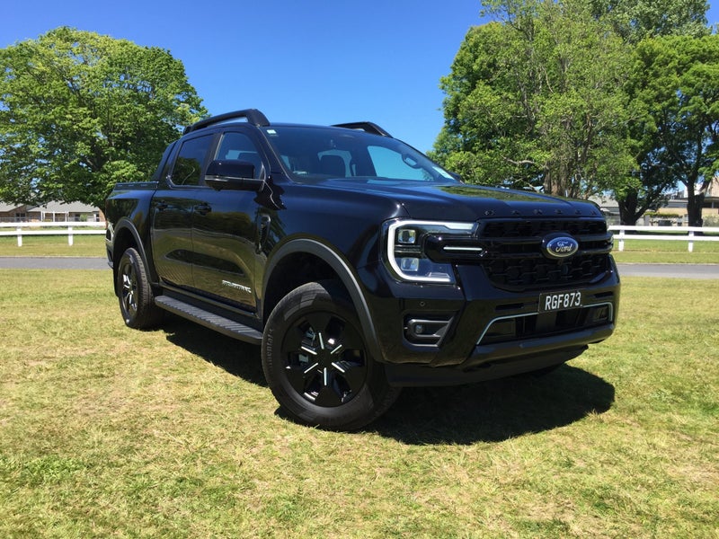 2025 Ford Ranger STORMTRAK PHEV 4WD image 1