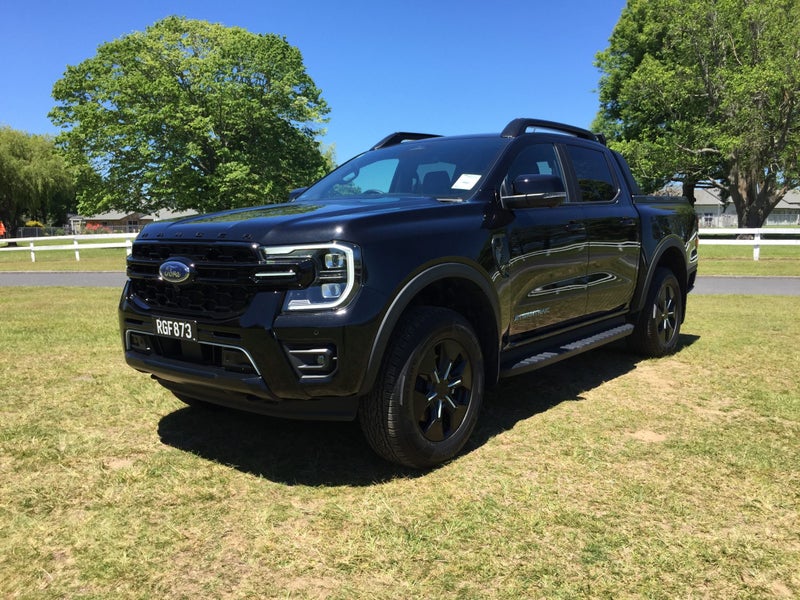 2025 Ford Ranger STORMTRAK PHEV 4WD image 3