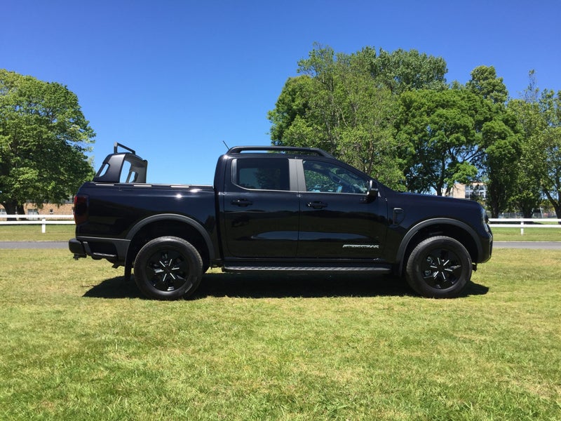 2025 Ford Ranger STORMTRAK PHEV 4WD image 4